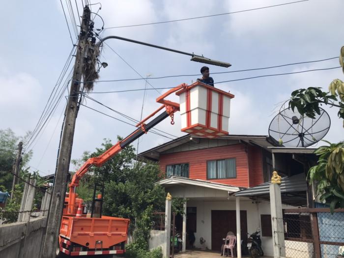 ลงปฏิบัติงานออกแก้ไขไฟฟ้าส่องสว่างสาธ...
